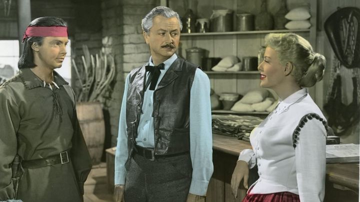 Una scena tratta dal film La carica degli apaches