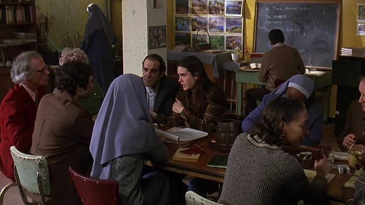 Una scena tratta dal film Waking the Dead