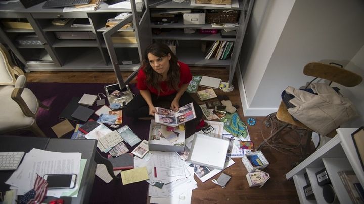 Una scena tratta dal film The Psycho She Met Online