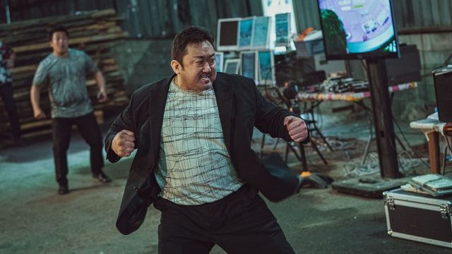 Una scena tratta dal film The Roundup