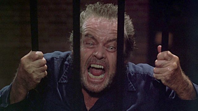 Una scena tratta dal film Wolf - La belva è fuori