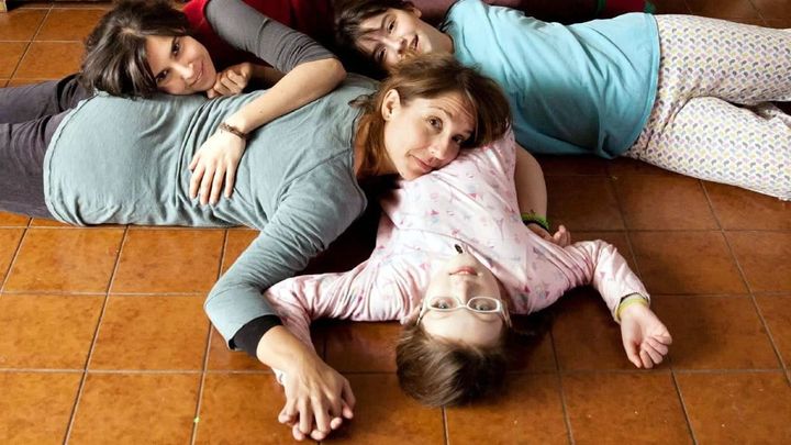 Una scena tratta dal film Rara - Una strana famiglia