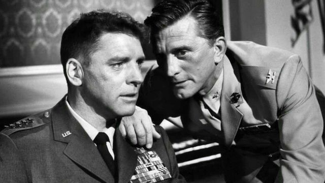 Una scena tratta dal film Sette giorni a maggio