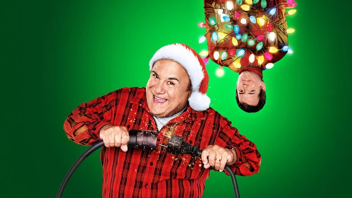 Una scena tratta dal film Conciati per le feste