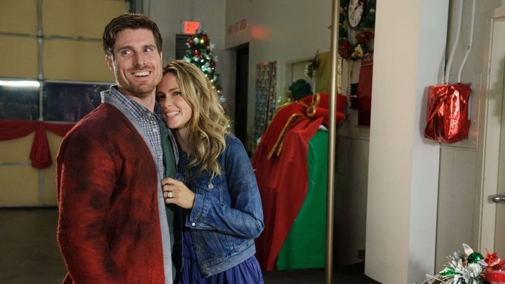 Una scena tratta dal film Riuniti a Natale