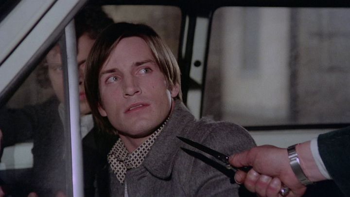 Una scena tratta dal film Fango bollente