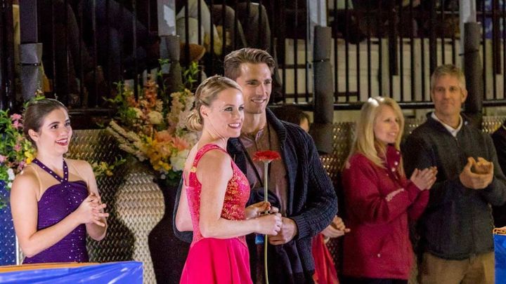 Una scena tratta dal film Love on ice