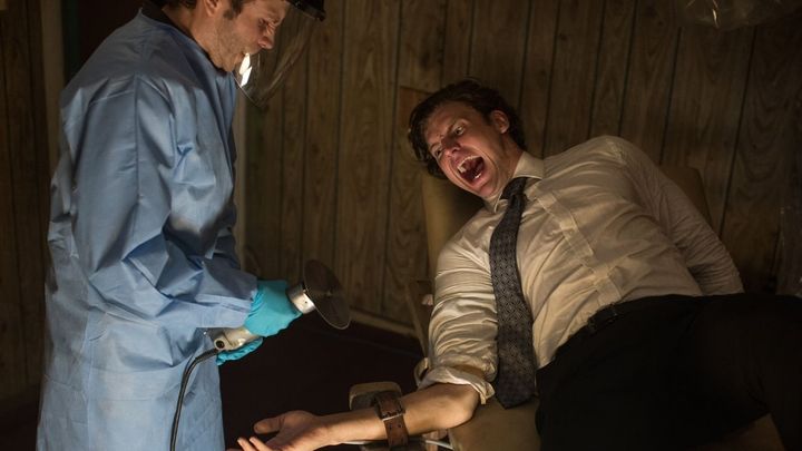 Una scena tratta dal film 13 peccati