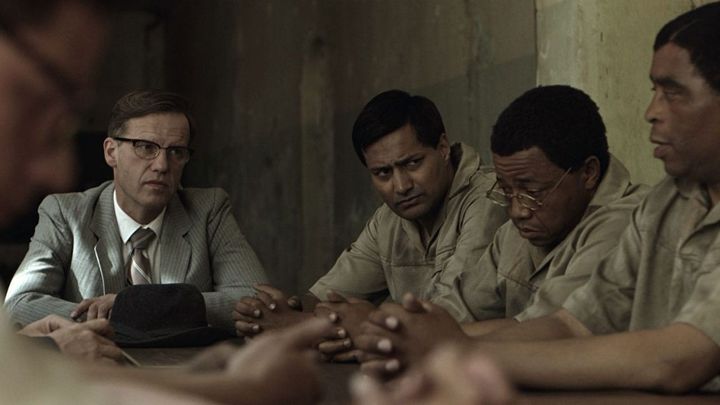 Una scena tratta dal film Atto di Difesa - Nelson Mandela e il Processo Rivonia