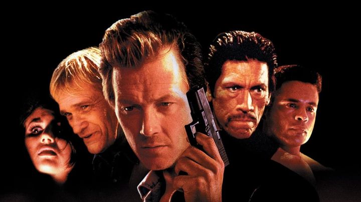 Una scena tratta dal film Dal tramonto all'alba 2 - Texas, sangue e denaro