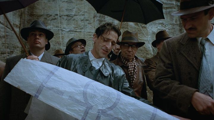 Una scena tratta dal film The Brutalist