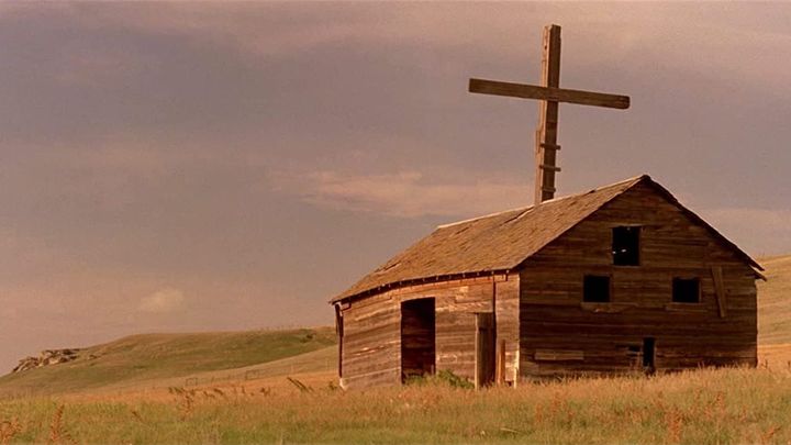 Una scena tratta dal film Riflessi sulla pelle