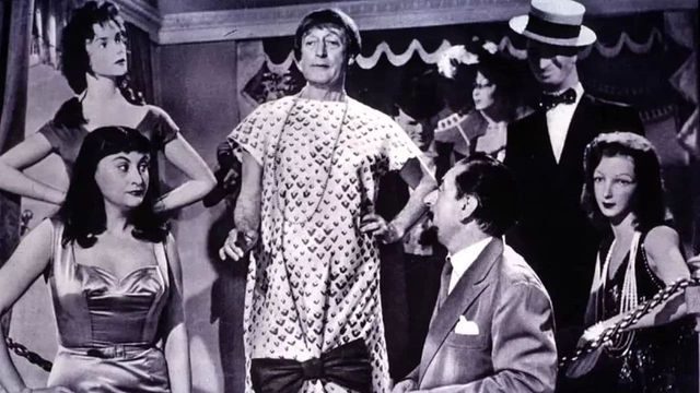 Una scena tratta dal film Totò a Parigi