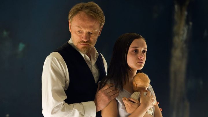 Una scena tratta dal film Le origini del male