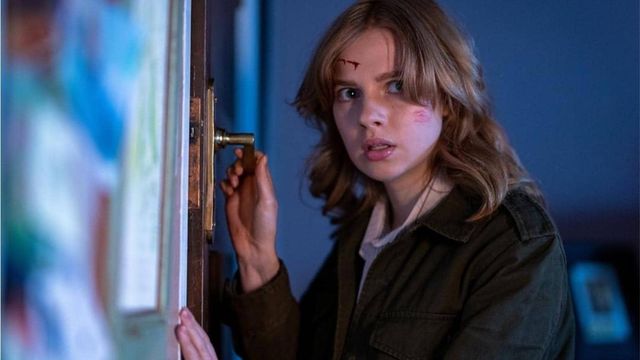 Una scena tratta dal film La ragazza alla finestra