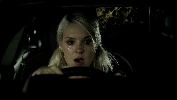 Una scena tratta dal film Messaggi sospetti