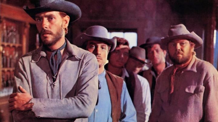 Una scena tratta dal film 7 donne per i Mac Gregor