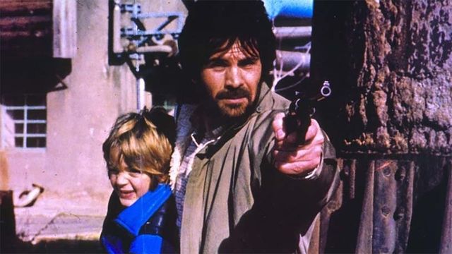 Una scena tratta dal film Napoli, Palermo, New York - Il triangolo della camorra