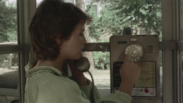 Una scena tratta dal film Emanuelle e Françoise (Le sorelline)
