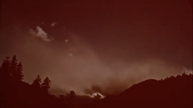 Una scena tratta dal film Dog Star Man