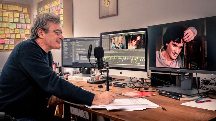 Una scena tratta dal film Laggiù qualcuno mi ama