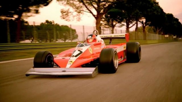 Una scena tratta dal film Ferrari