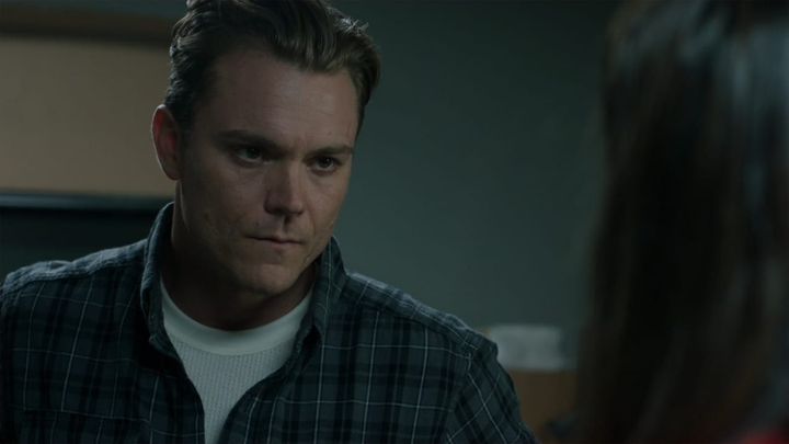 Una scena tratta dal film Above ground - Segreti sepolti