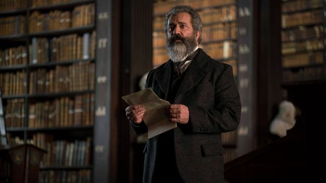 Una scena tratta dal film Il professore e il pazzo