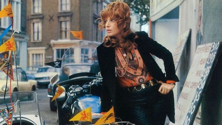 Una scena tratta dal film La ragazza con la pistola