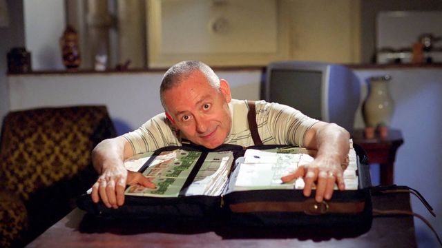 Una scena tratta dal film Domani è un'altra truffa