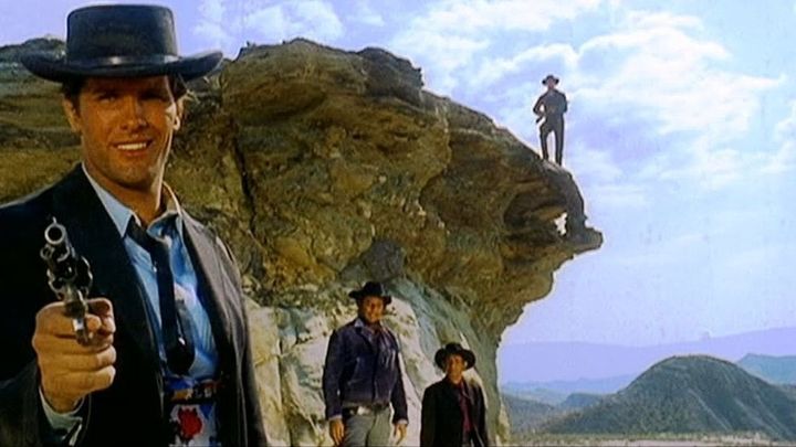 Una scena tratta dal film Arizona Colt