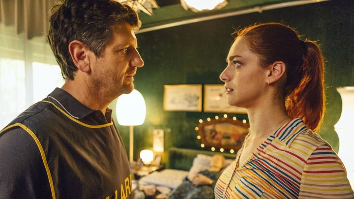 Una scena tratta dal film Metti la nonna in freezer