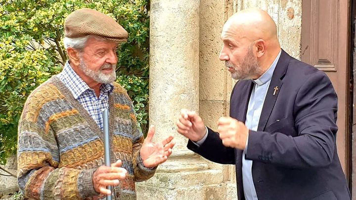 Una scena tratta dal film 4 misteri e un funerale