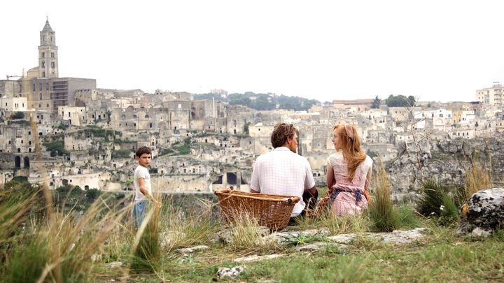 Una scena tratta dal film Tulipani - Amore, onore e una bicicletta