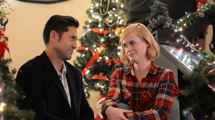 Una scena tratta dal film Miracoli a Natale