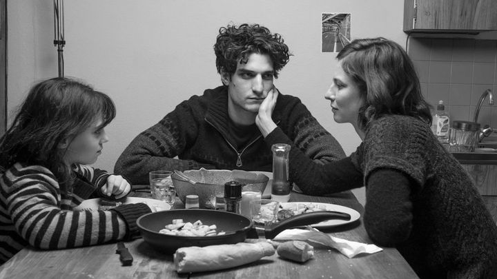 Una scena tratta dal film La gelosia