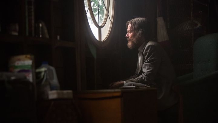 Una scena tratta dal film Wakefield - Nascosto nell'ombra