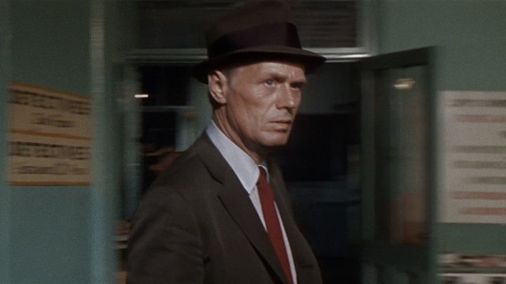 Una scena tratta dal film Squadra omicidi, sparate a vista!