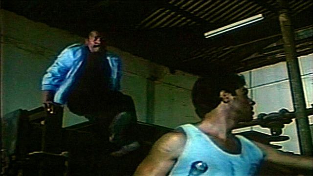 Una scena tratta dal film The Black Cobra 2