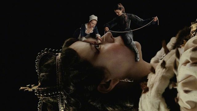 Una scena tratta dal film La favorita