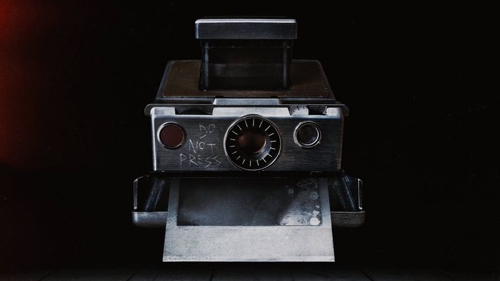 Una scena tratta dal film Polaroid