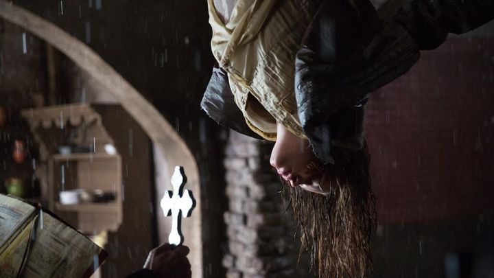 Una scena tratta dal film Crucifixion - Il male è stato invocato