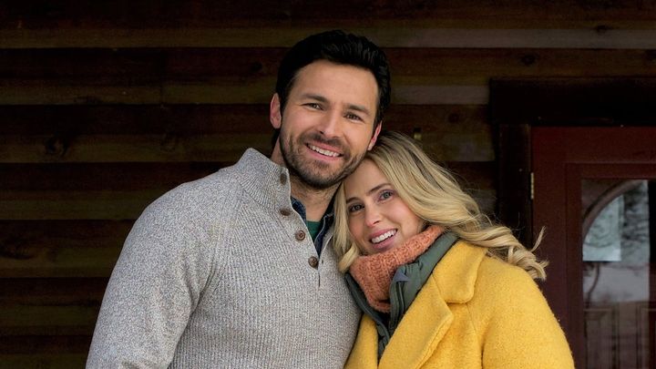 Una scena tratta dal film Due cuori e una baita