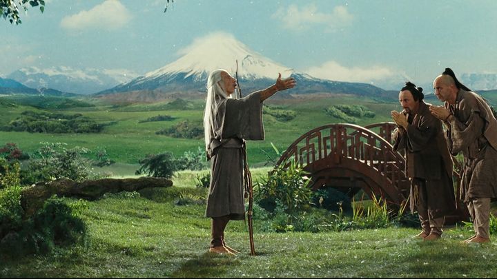 Una scena tratta dal film Il cosmo sul comò