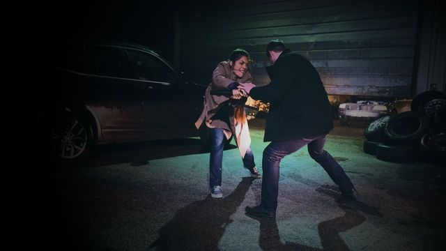 Una scena tratta dal film Il crudele volto dell'inganno