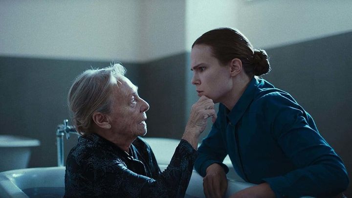 Una scena tratta dal film Dove cadono le ombre