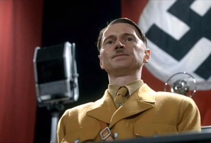 Una scena tratta dal film Il giovane Hitler