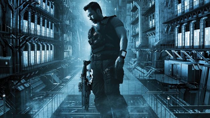 Una scena tratta dal film Lockout