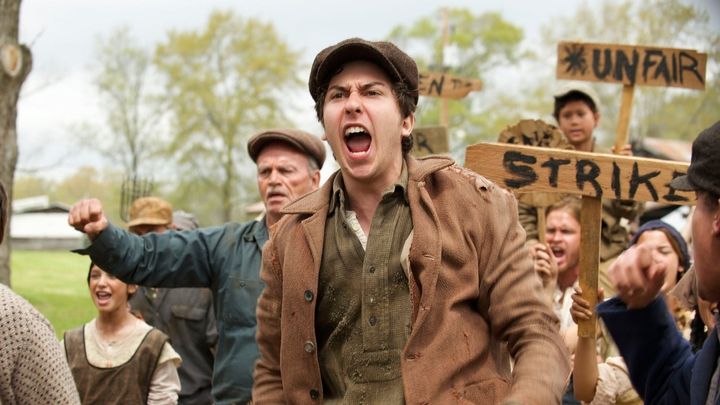 Una scena tratta dal film In Dubious Battle - Il coraggio degli ultimi