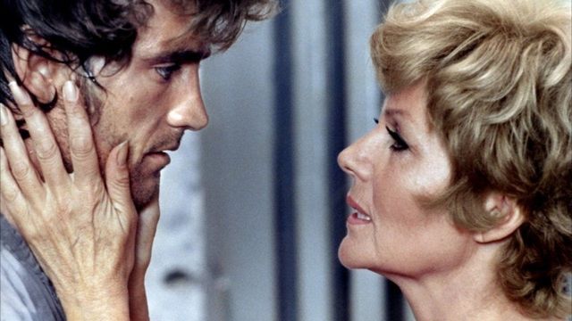 Una scena tratta dal film Quando il sole scotta